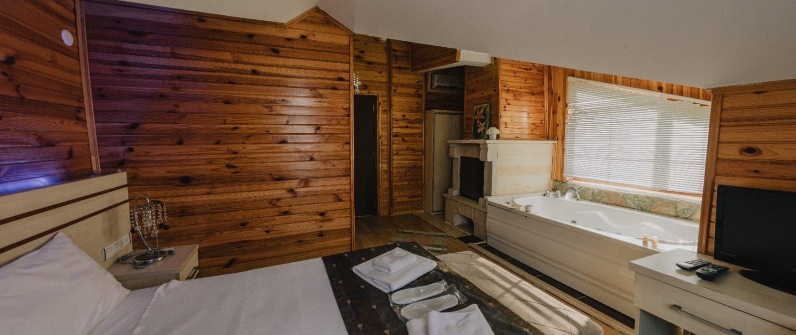 Ağva Ayışığı Otel Jakuzili Deluxe Suite Oda